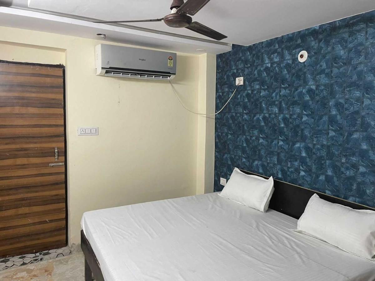 Hotel O Devansh Inn New Delhi Exterior foto